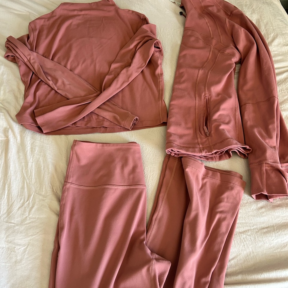 Lululemon set in brier rose